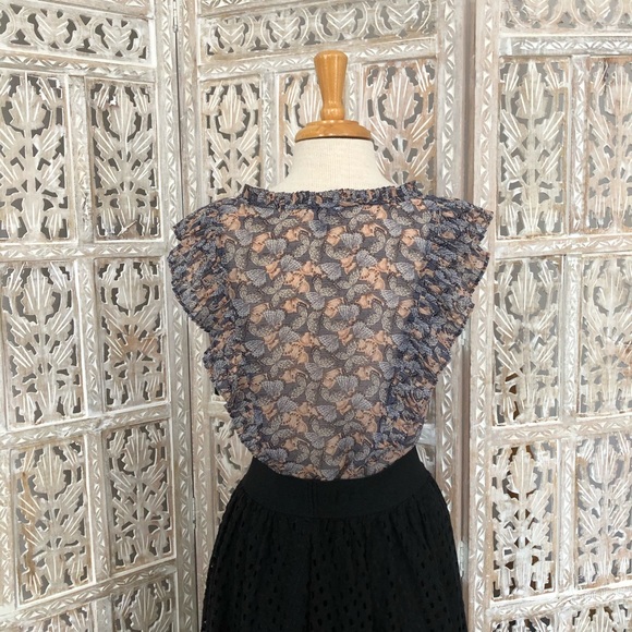 Butterfly Sleeveless  Chiffon Blouse - Picture 6 of 8